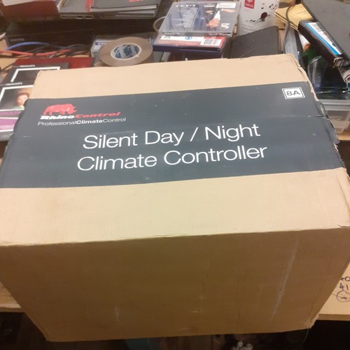 Rhino silent day night - day, /