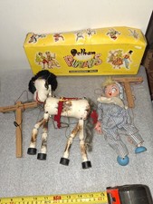 2 Pelham Puppets Muffin The