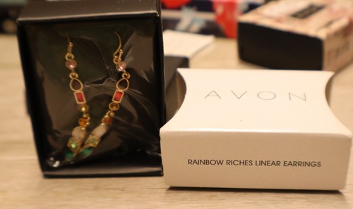 Nib avon rainbow riches - nib, linear