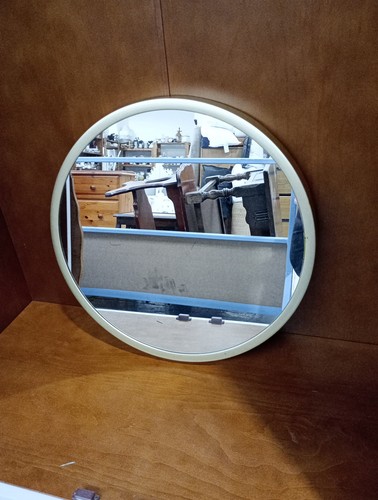 Round mirror - round,