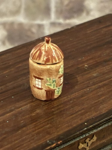 Dolls house scale - dolls,