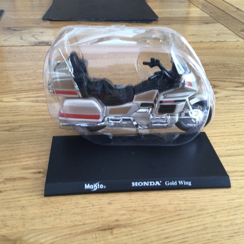 Maisto honda gold - honda, wing
