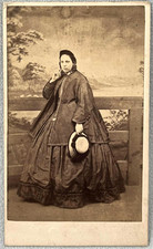 CDV WELLS & GRY BRIGHTON LADY HOOPED SKIRT VICTORIAN ANTIQUE PHOTO BONNET STRAW