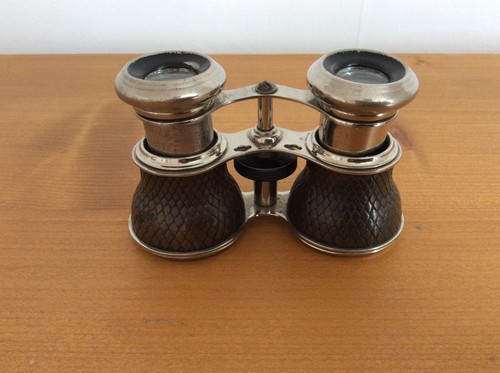 Old opera glasses focus - old,