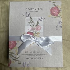 Pecksniffs Freesia & Damask