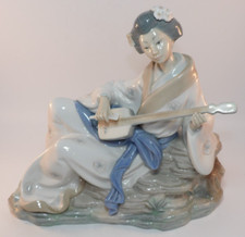 NAO By Lladro 26cm Figurine Geisha Musician Playing Guitar 1980s Excellent