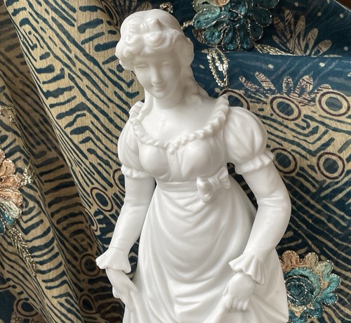 White parian china figurine - white,