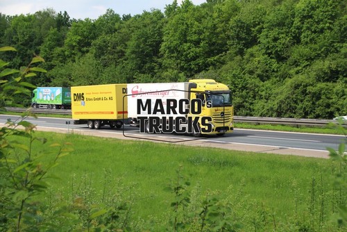 Truck photo mercedes - truck,