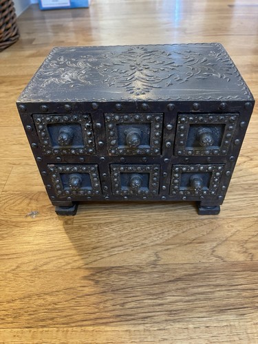 Handcrafted solid sheesham - solid,