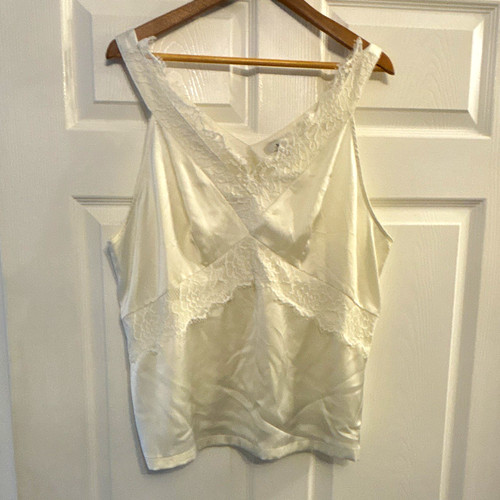 Ivory satin look lace - ivory, trim