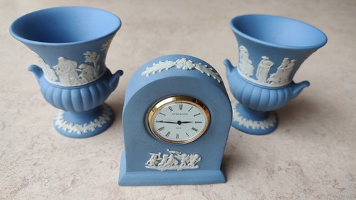 Wedgwood jasperware mantle - wedgwood,