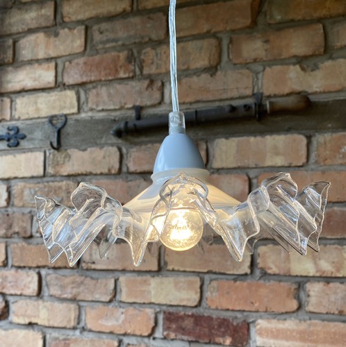 Antique vaseline glass frilled - antique,