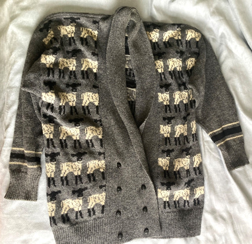 Vintage grey sheep - grey, in