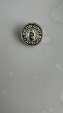 LEEDS UNITED PEACOCK PIN BADGE