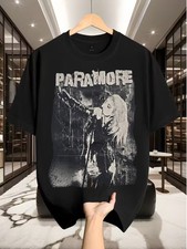 Paramore Band Performing On
