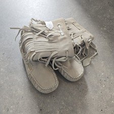 Womens Size 4 Fringed Moccasin