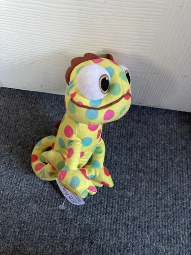 Disney tangled pascal - disney,