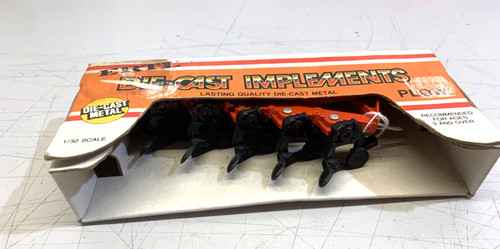 Britains ertl farm - britains.ertl.1:32.farm., case