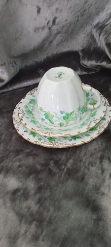 Royal crown derby ivy pattern - crown,