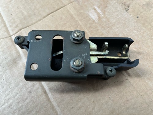 Yamaha tdm900 seat catch - yamaha,