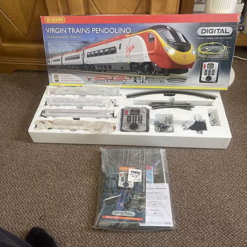 Hornby virgin trains pendolino - virgin,
