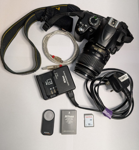 Nikon d3000 dslr camera - nikon,