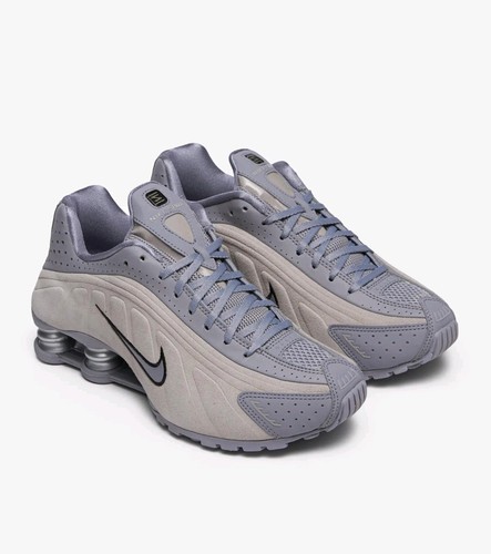 Nike shox trainers size - r4,