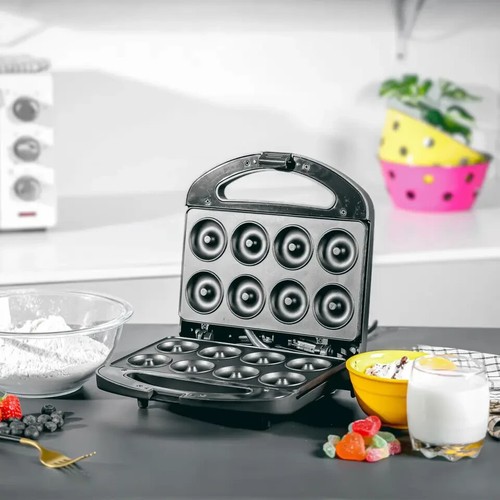 Doughnut maker machine hole - doughnut, machine,