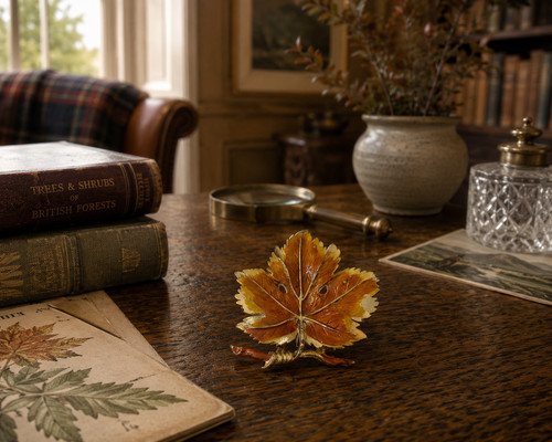 Vintage exquisite enamel - exquisite, leaf