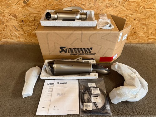 Akrapovic evolution line