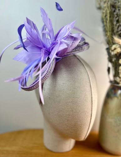 Women small flower feather - small,