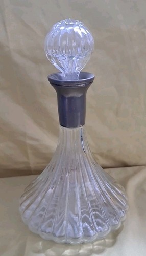 Glass ships decanter with - ships,