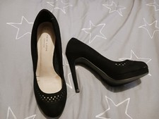 Black Stilettos From New Look size 6. faux suede. New 