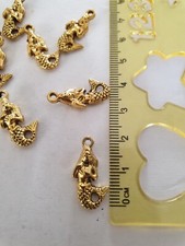 GOLDEN MERMAIDS (10) Charms