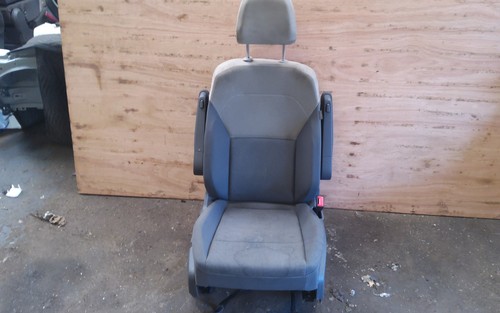 Multivan front right - t7,