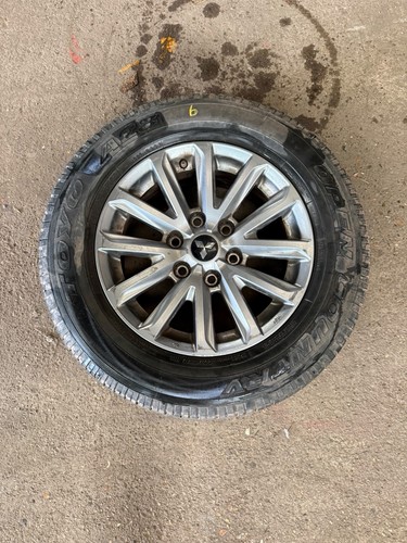 Mitsubishi l200 genuine - 17",