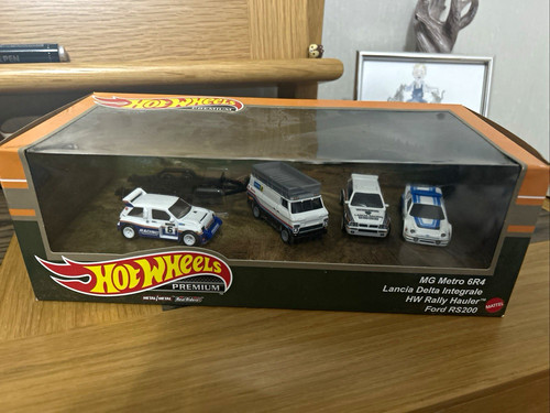 Hot wheels premium - hot,