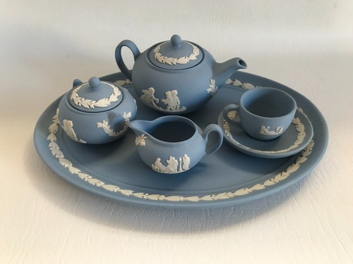 Wedgwood blue jasperware - wedgwood,