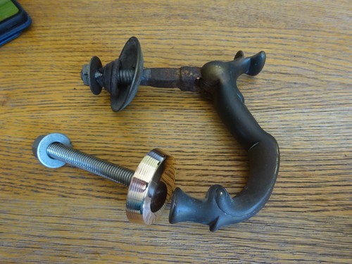 Vintage brass bronze doctors - bronze,