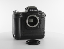 Nikon D1X 5.3 MP Digital SLR