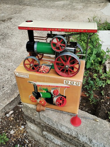 Vintage mamod steam tractor - vintage,