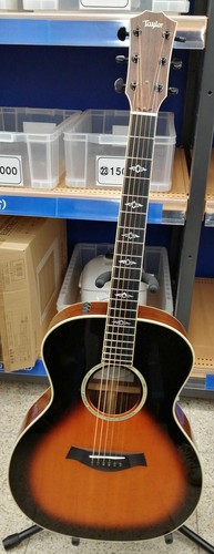 Taylor acoustic guitar - acoustic,