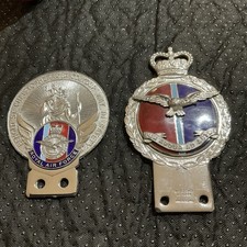 x2 Immaculate Car Mascot Badge