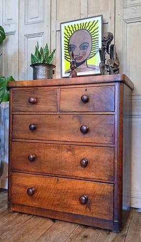 Large handsome victorian chest - handsome,