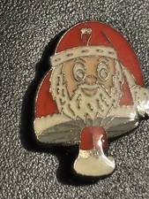 RUC Royal Ulster Constabulary CHRISTMAS SANTA CLAUS Enamel Pin Badge PSNI