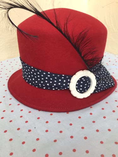 Cloche hat 1920s flapper style - cloche,