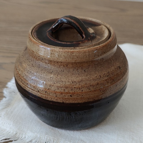 Brown black glossy ceramic - glossy,
