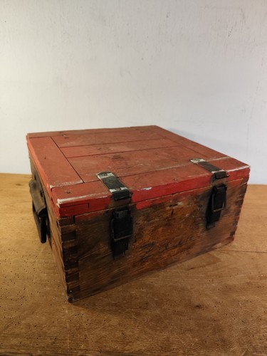 Small ammunition crate - ammunition,