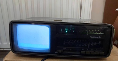 Radio alarm clock - &,