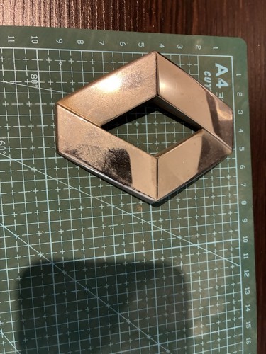 Renault tailgate logo badge - tailgate,